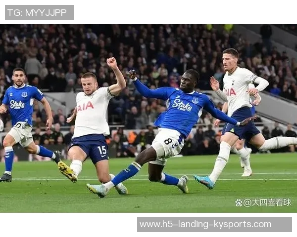 英超焦点战埃弗顿主场迎战曼彻斯特城争夺三分荣耀